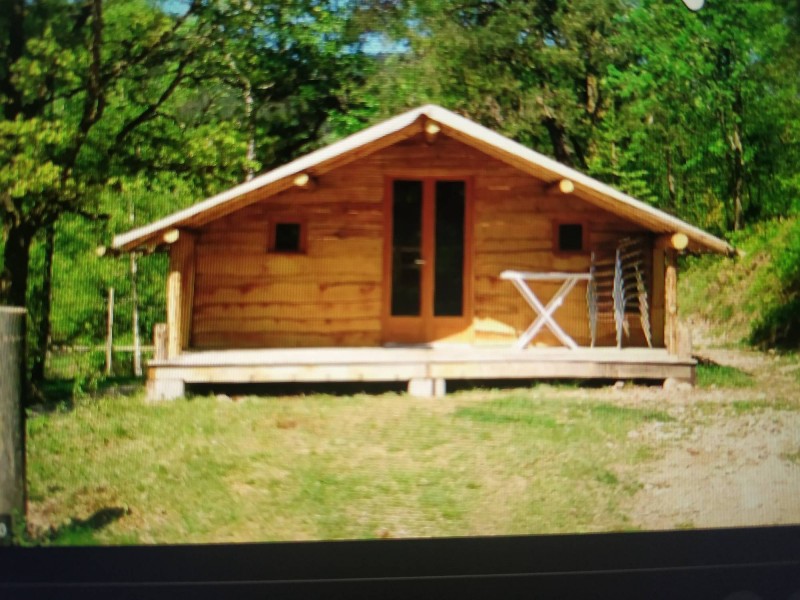 Rénovation sur-mesure d'une cabane en bois en vue d'une location saisonnière à Toulouse (31)